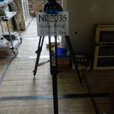 Wooden tripod No. 2735
