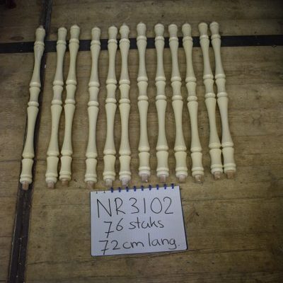 Houten trapspijlen Nr. 3102