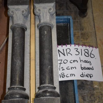 Sandstone pillars No. 3186