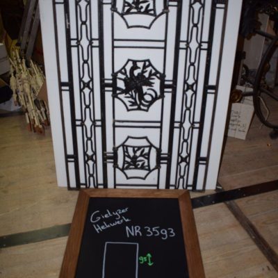 Cast iron fencing No. 3593