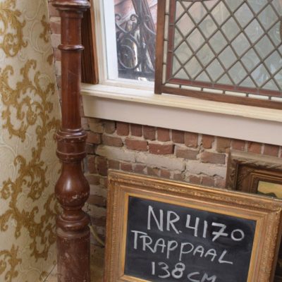 Wooden stair post No. 4170