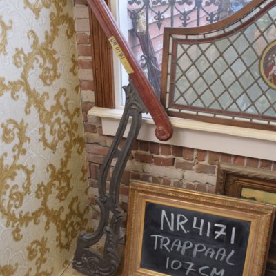 Wooden stair post No. 4171