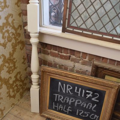 Half stair post No. 4172