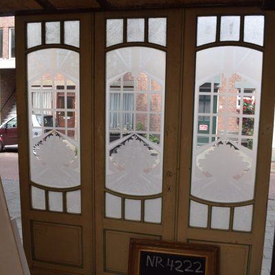 Doors with etched glass No. 4222