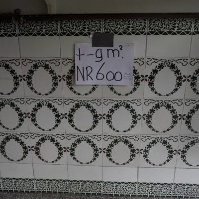 Antique wall tiles No. 600