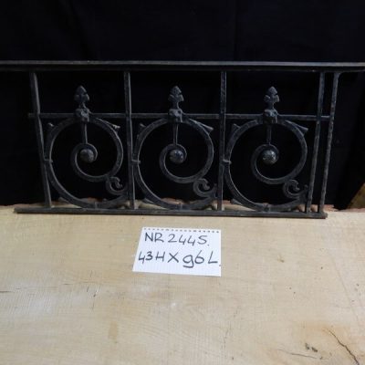 Cast iron fencing No. 2445